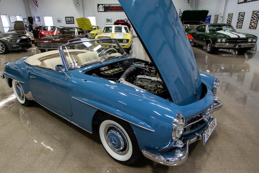 Моторный отсек Mercedes-Benz 190 SL (Bm.121.042) 1962 года  (фото 120 из 175)
